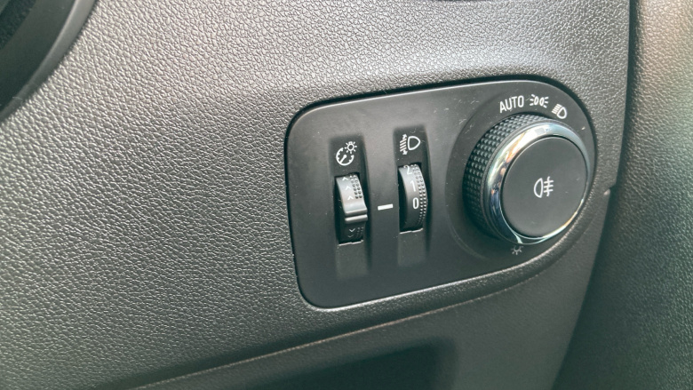 Vauxhall Crossland 1.2 Griffin 5dr Petrol Hatchback